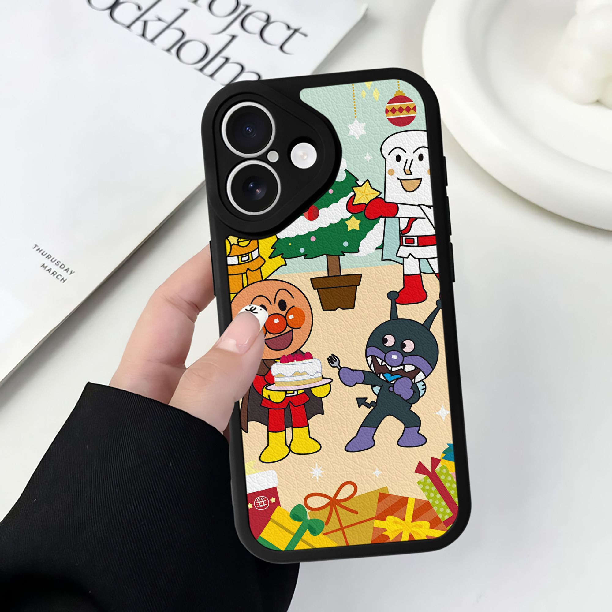 （画像用） アンパンマン Anpanman 【iPhone 16シリーズ対応】シリコンスマホケース（レザー調） 材質：シリコン